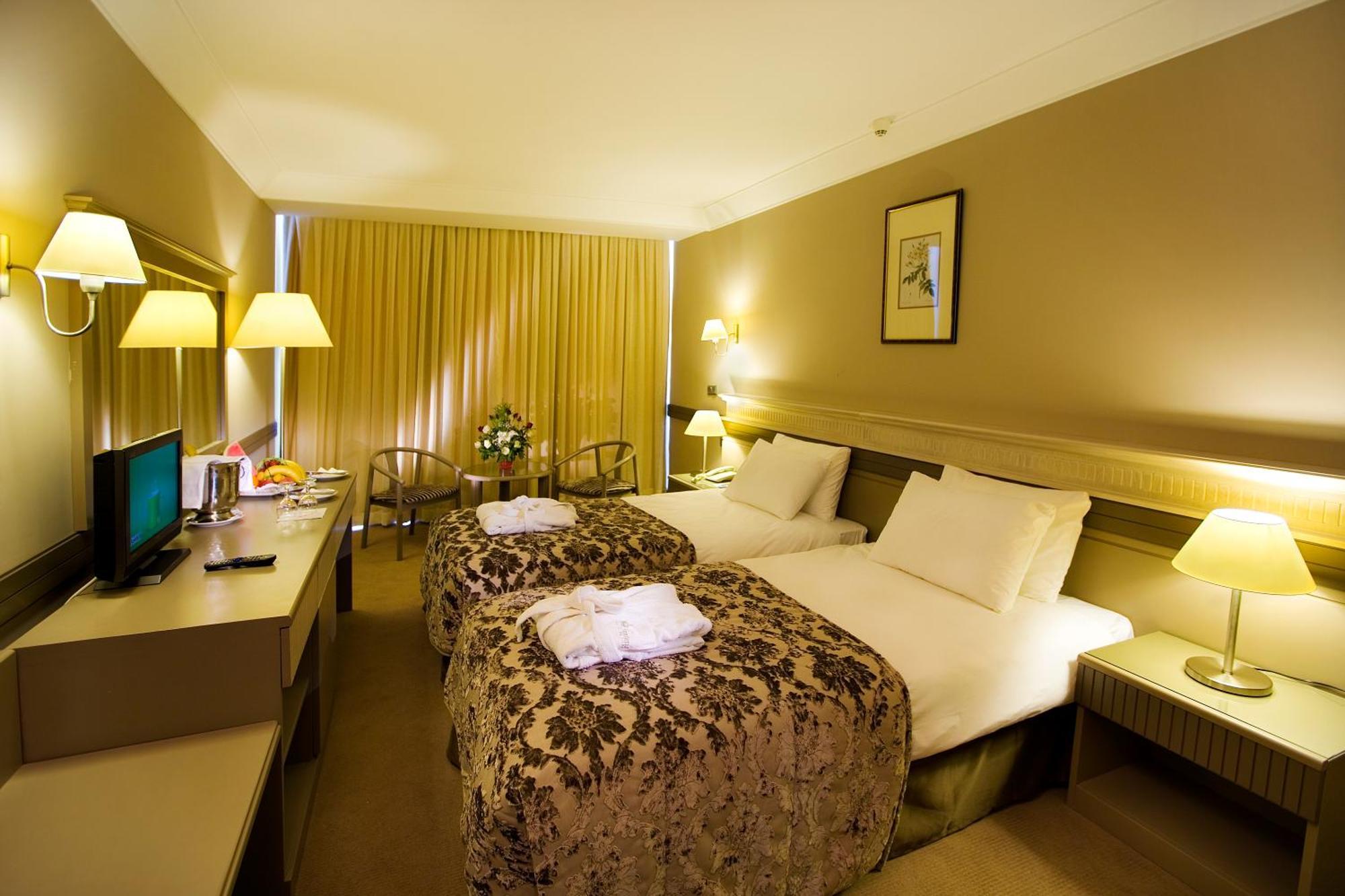 Fantasia Deluxe Hotel 쿠사다시 외부 사진