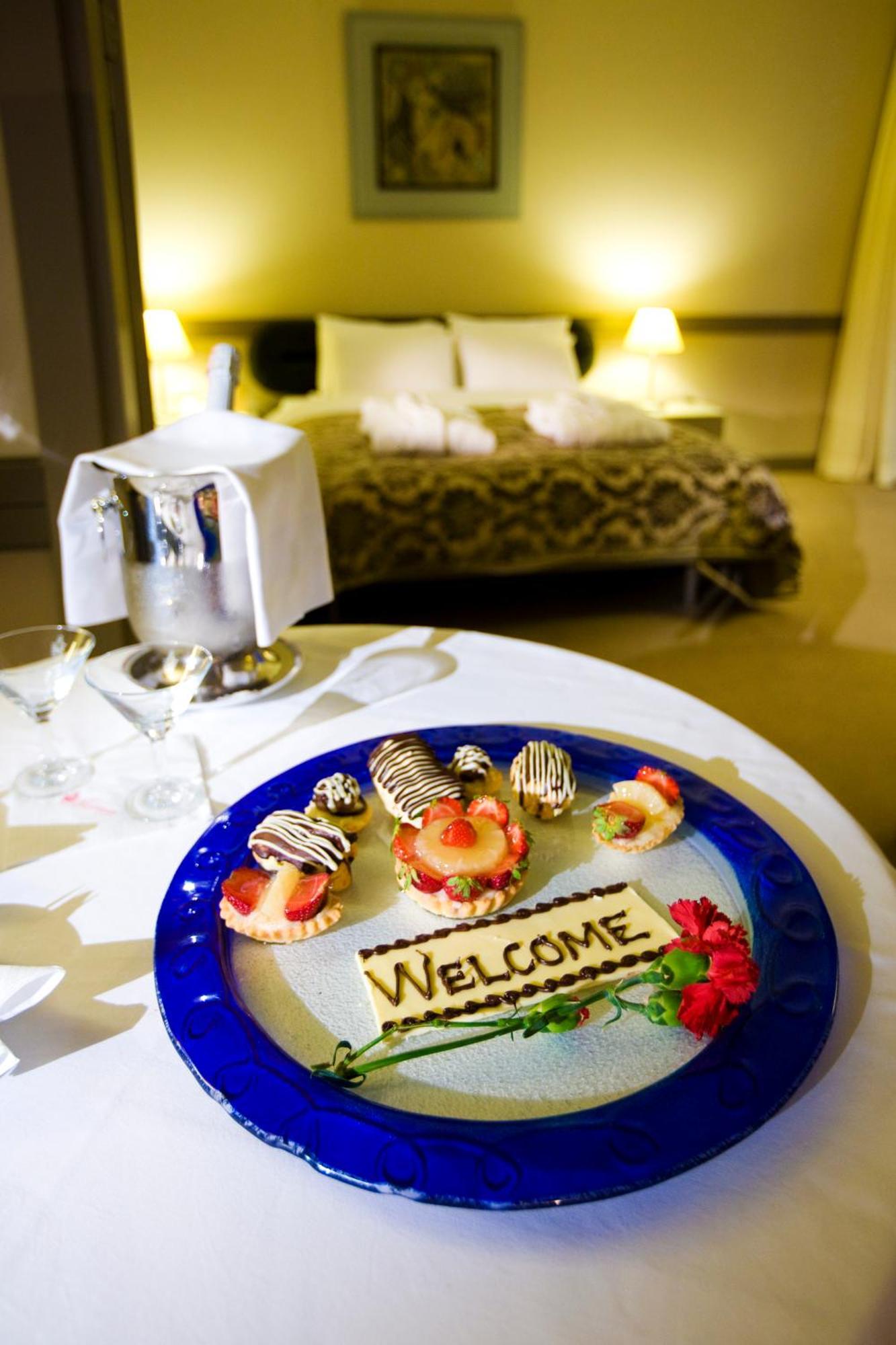 Fantasia Deluxe Hotel 쿠사다시 외부 사진