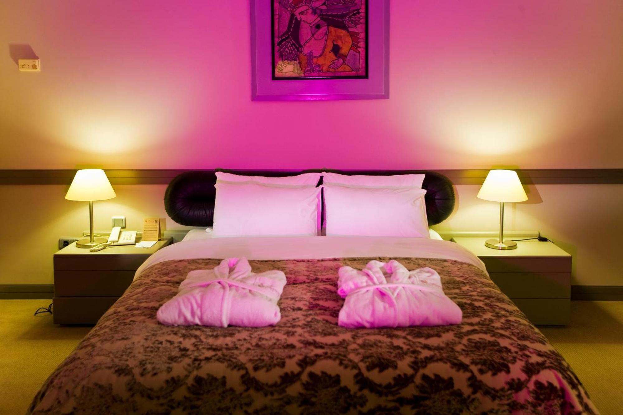 Fantasia Deluxe Hotel 쿠사다시 외부 사진