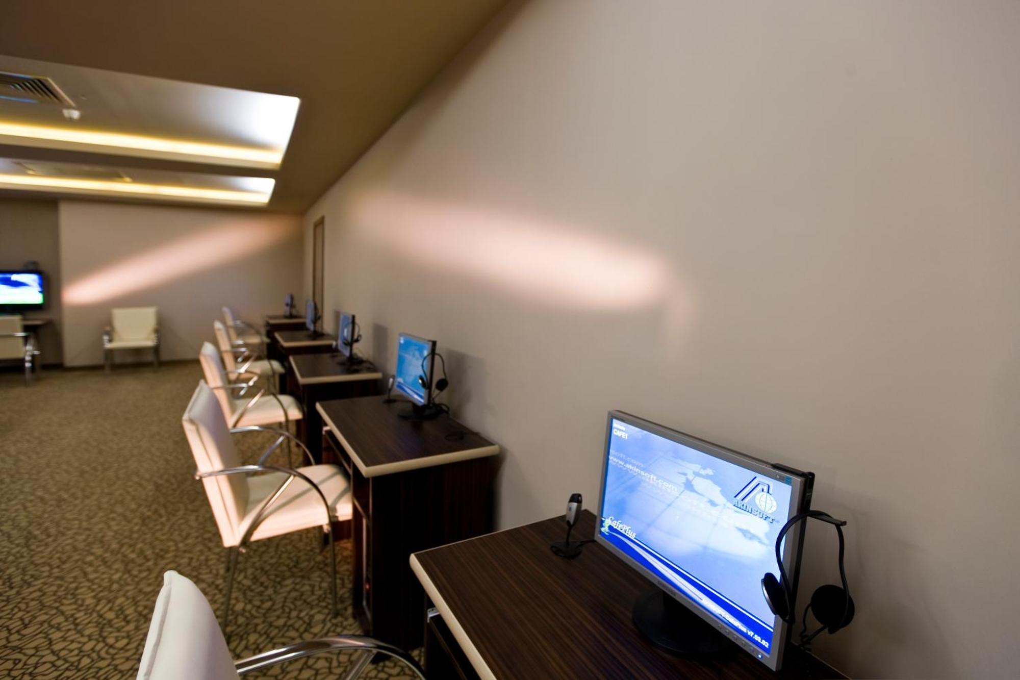 Fantasia Deluxe Hotel 쿠사다시 외부 사진