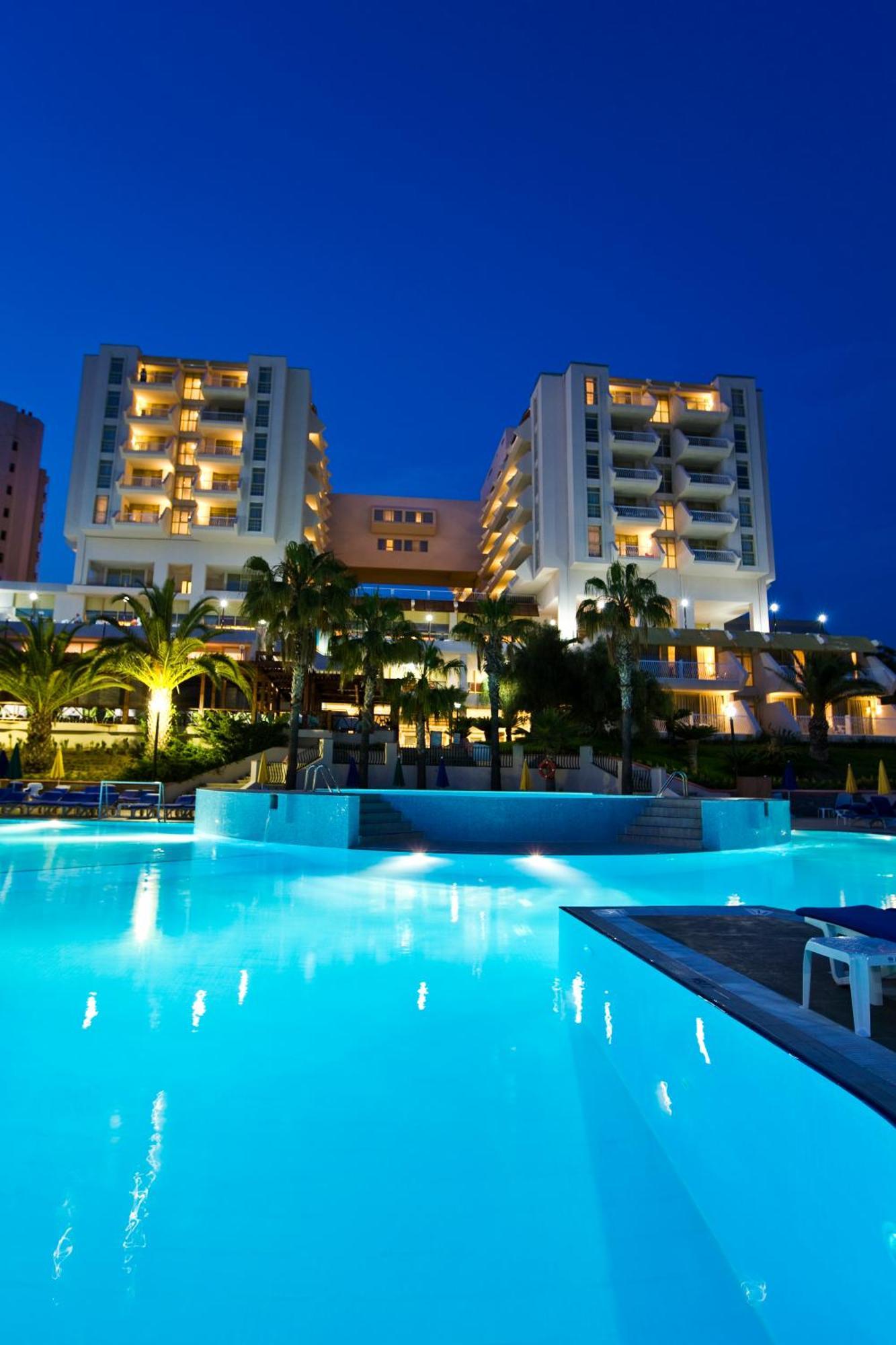 Fantasia Deluxe Hotel 쿠사다시 외부 사진