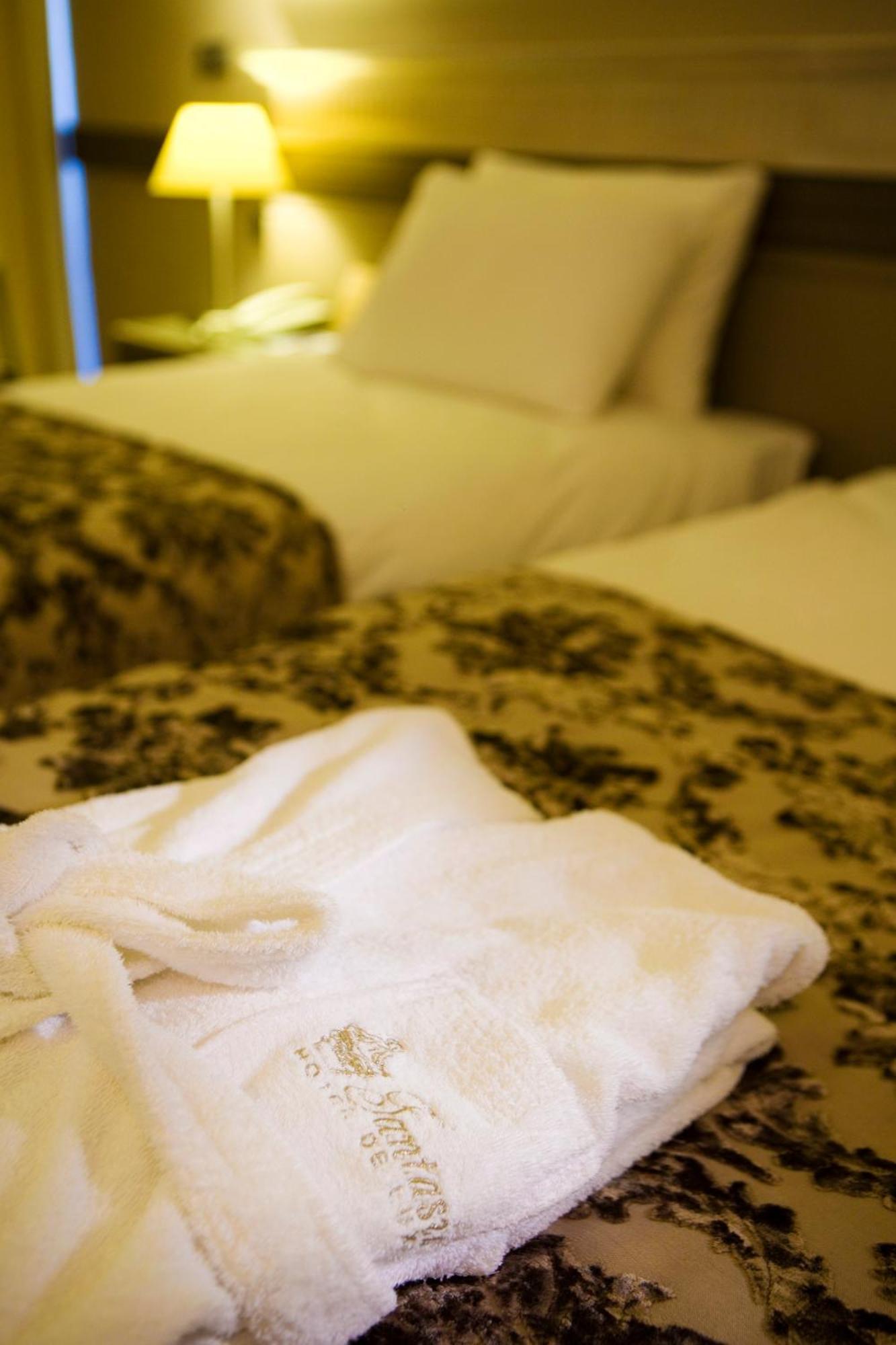 Fantasia Deluxe Hotel 쿠사다시 외부 사진