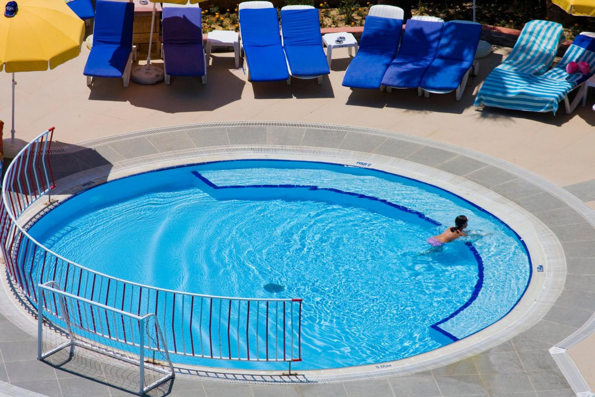 Fantasia Deluxe Hotel 쿠사다시 외부 사진