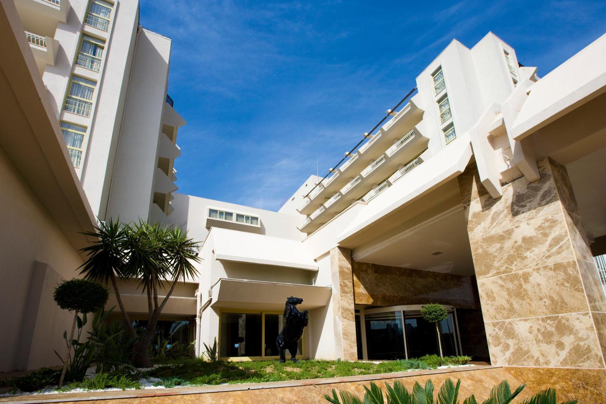Fantasia Deluxe Hotel 쿠사다시 외부 사진