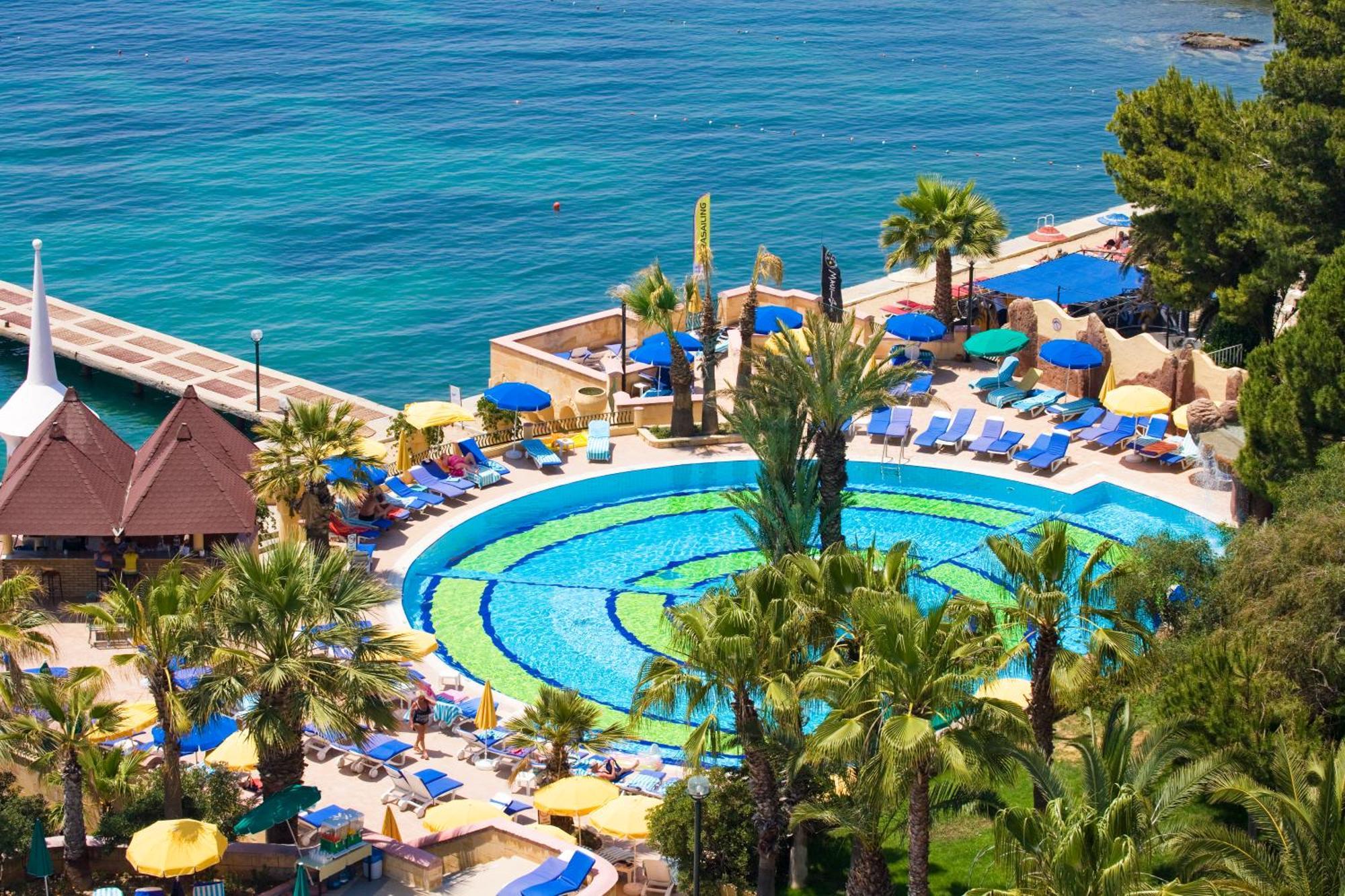 Fantasia Deluxe Hotel 쿠사다시 외부 사진