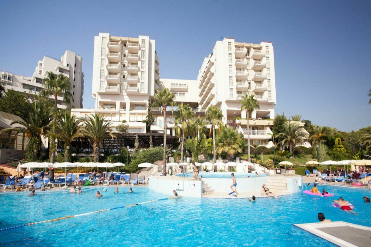 Fantasia Deluxe Hotel 쿠사다시 외부 사진
